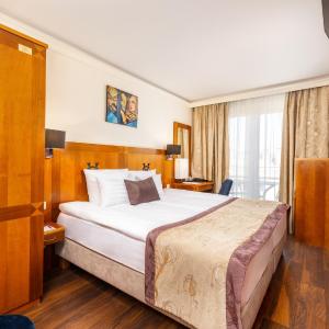 Carlton Hotel Buda Castle