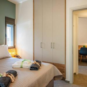 Erato - Newly renovated Home with Parking