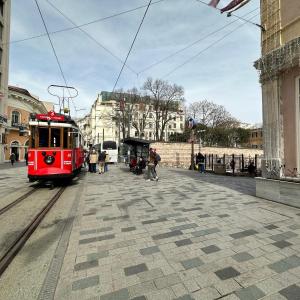 ŞAHİN PERA SUİT 1 stylish 2Br 3Ac apartment near Istiklal street