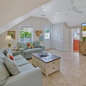 Suzys Parrot Perch by Last Key Realty