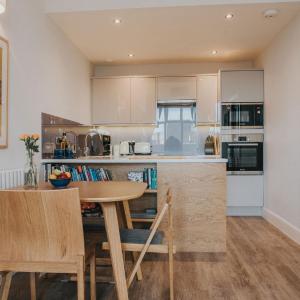 Scottish Apartment with Amazing Castle Views
