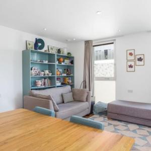 Amazing 2 Bedroom flat in E20