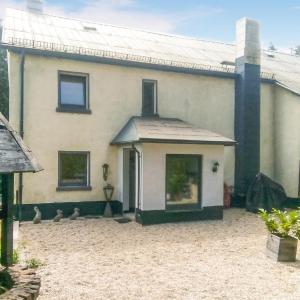 4 Bedroom Nice Home In Hellenthal