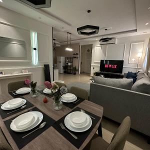 Modern & Cozy Apartment - 2
