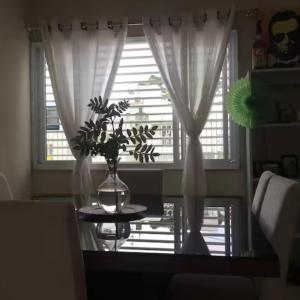 Casa ao lado Pedreira Paulo Leminski confortável 15 min centro da cidade e centro histórico pontos turísticos shows eventos fácil acesso com estacionamento