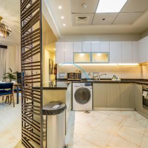 Stunning 3BR Apartment in Bayz Tower, Business Bay by Deluxe Holiday Homes