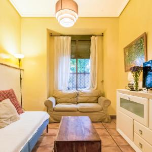 2 Bedroom Lovely Apartment In Cordoba