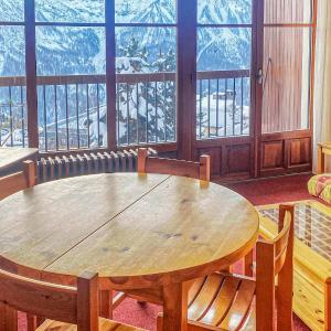 Cozy Apartment In Orcières With Wifi