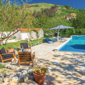 Pet Friendly Home In Zrnovnica