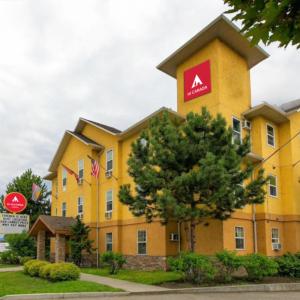 HI Kelowna Hostel