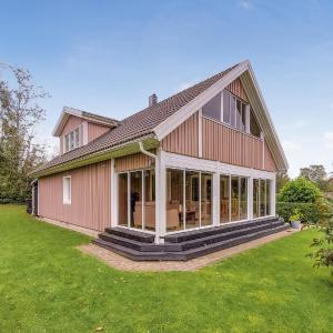 5 Bedroom Nice Home In Båstad