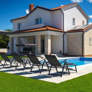 Villa Zirdum