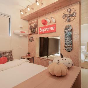 Shanghai Hills & Gefii After Party close to Metro line 2, 7 and 11
