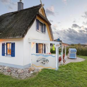 Cozy Home In Zierow Ot Poeler Drift