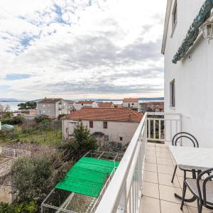 Beautiful Apartment In Kastel Stafilic