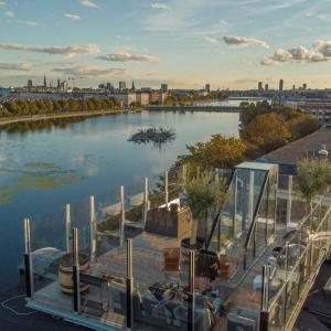 Central Penthouse with Private Rooftop Terrace