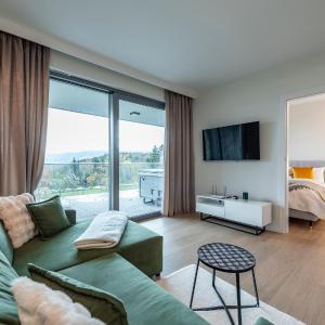 Aparts4U - Kras Resort Apartament A103 z prywatnym jacuzzi i widokiem na góry