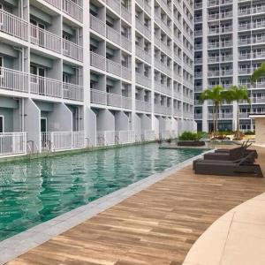 Rhoydez Condotel Breeze Residence