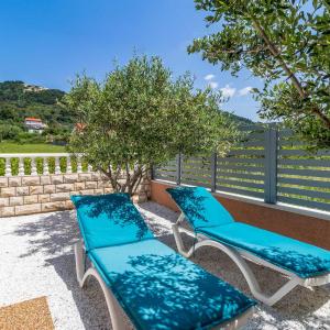 2 Bedroom Nice Apartment In Rab