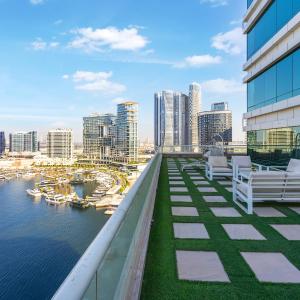 FAM Living - Waters Edge Huge Terrace with Canal Views