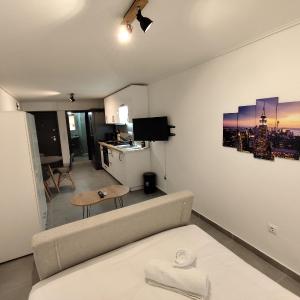 Studio Stratos ideal for 2-3 night Weekends
