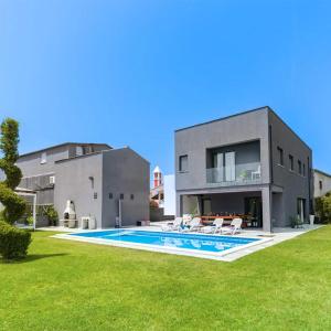 Villa Lux