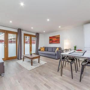 Amazing 2 Bed Bath Flat with London Eye View LM7