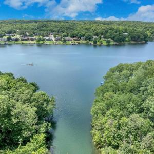 Lakefront Getaway