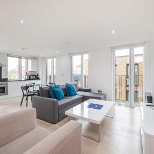 Spacious 2-Bed - Balcony - St Pancras - Sleeps 6