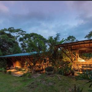 Casa Solaz Waterfall Lodge for 8 | Finca Anjalá