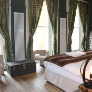 Rooms on The Prom