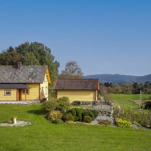 Chalet Gulehuset by Interhome