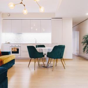 Family apartment with balcony and free parking