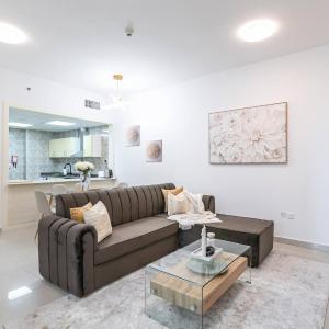 Spacious & Cosy 1BR in Marina