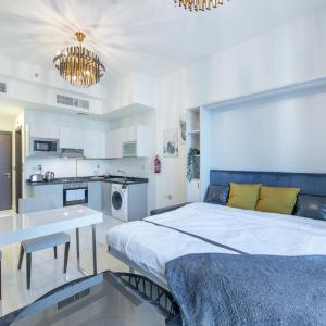StayShort - Awesome Studio Apartment with Burj Khalifa View at Business Bay