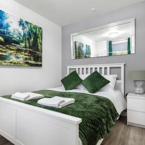 ' Kensington Air Conditioned One Bed Apartment '