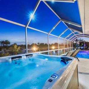 Sunset Villa - Htd Salt Pool - Hot Tub -Canal-Golf