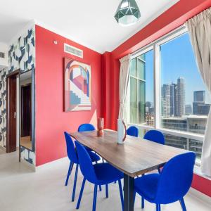 Burj Khalifa & Fountain View- 5mn walk to Dubai mall -Stylish 1BDR Apartment
