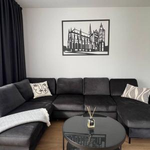 3BR Stadium Getaway - Parking