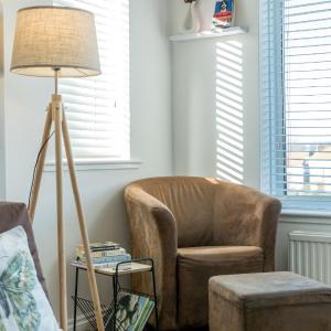 Madika Homes - Contractor Stays near Edgware Tube Station with Free Parking