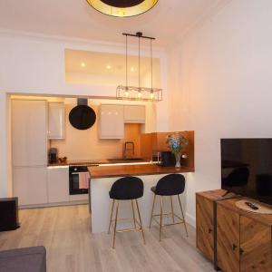 Stunning Flat in West End Location