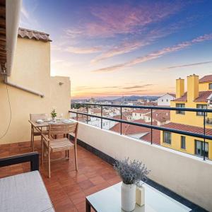 Charming 1BR with Terrace Views of Bridge | By Airnest
