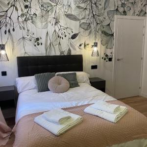 A 4 min andando del metro 3 habitaciones con baño privado