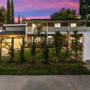 Villa Oasis: Unrivaled Views & Endless Space