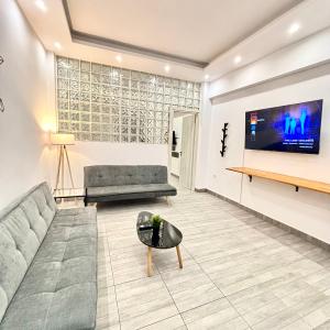 ATHENS DIAMOND APARTMENT WITH BALCONY