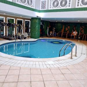 Queens Hotel Next Sabkha Bus Station