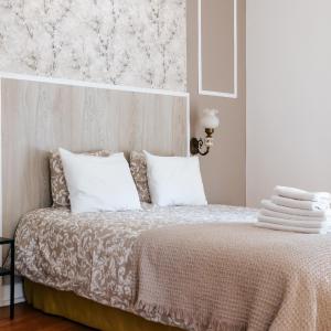 Aquilla Family Room 202