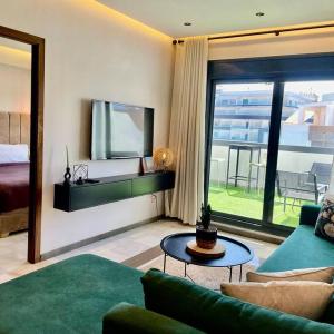 Natural Harmony Suite - 2 BR Marina Bay Beach View