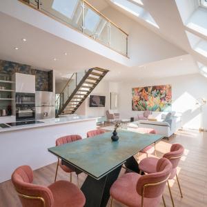 Luxury 5 bedroom 5 bathroom penthouse by the Opera
