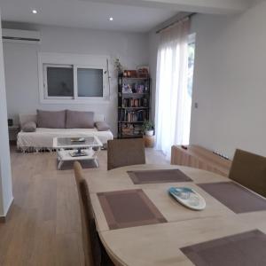 Al Fresco Voula Apartment